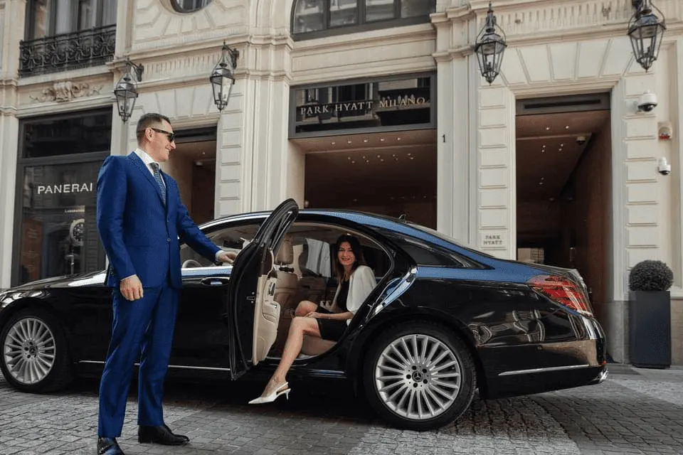 Perché gli Addetti ai Lavori della Milano Fashion Week Si Affidano a Elite Royal Cars